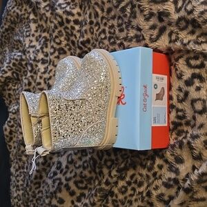 Brand New Size 8 Gold Little Girls Boot